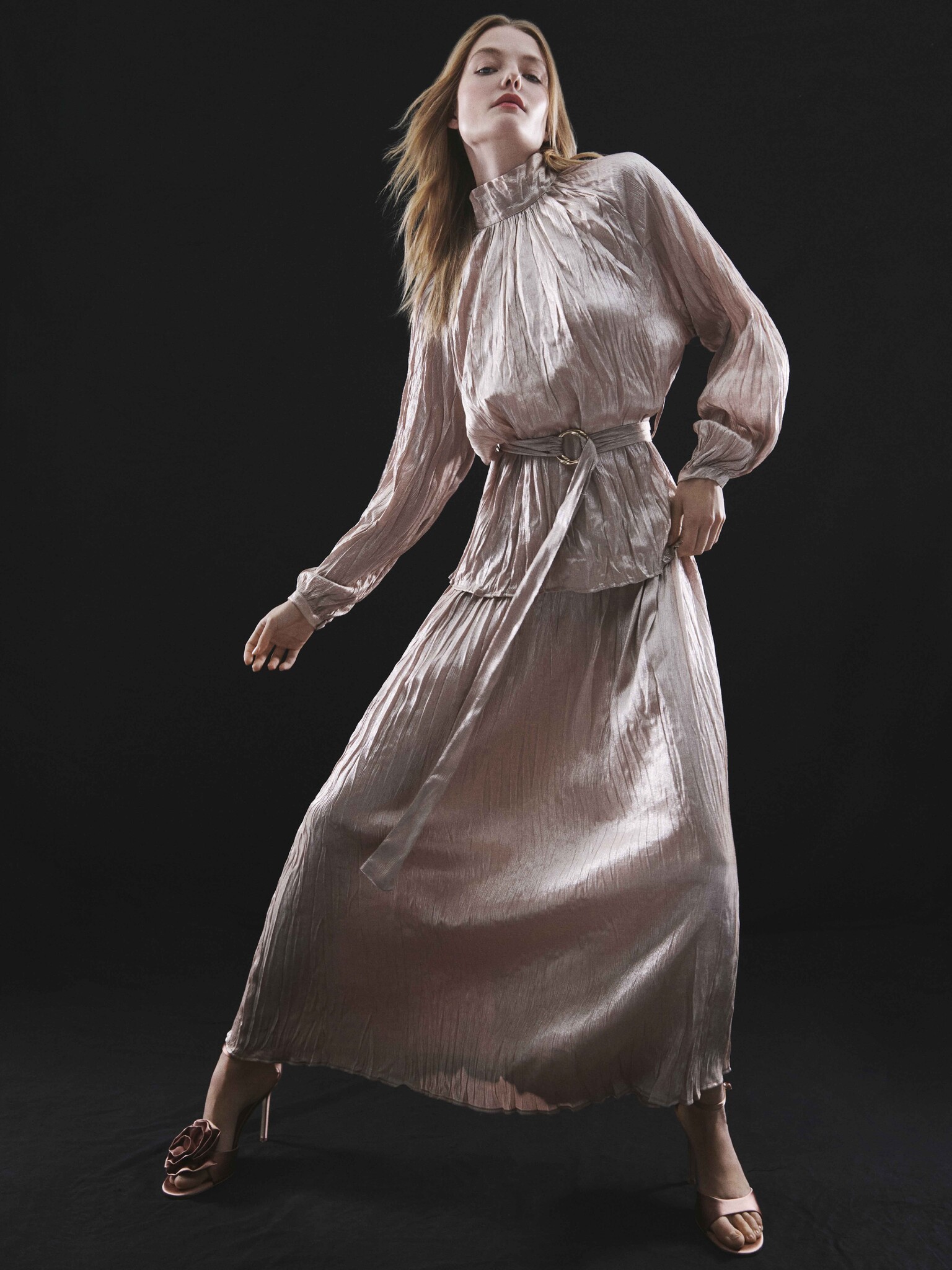 MAAG_WOMAN_TRANSITIONAL_0471