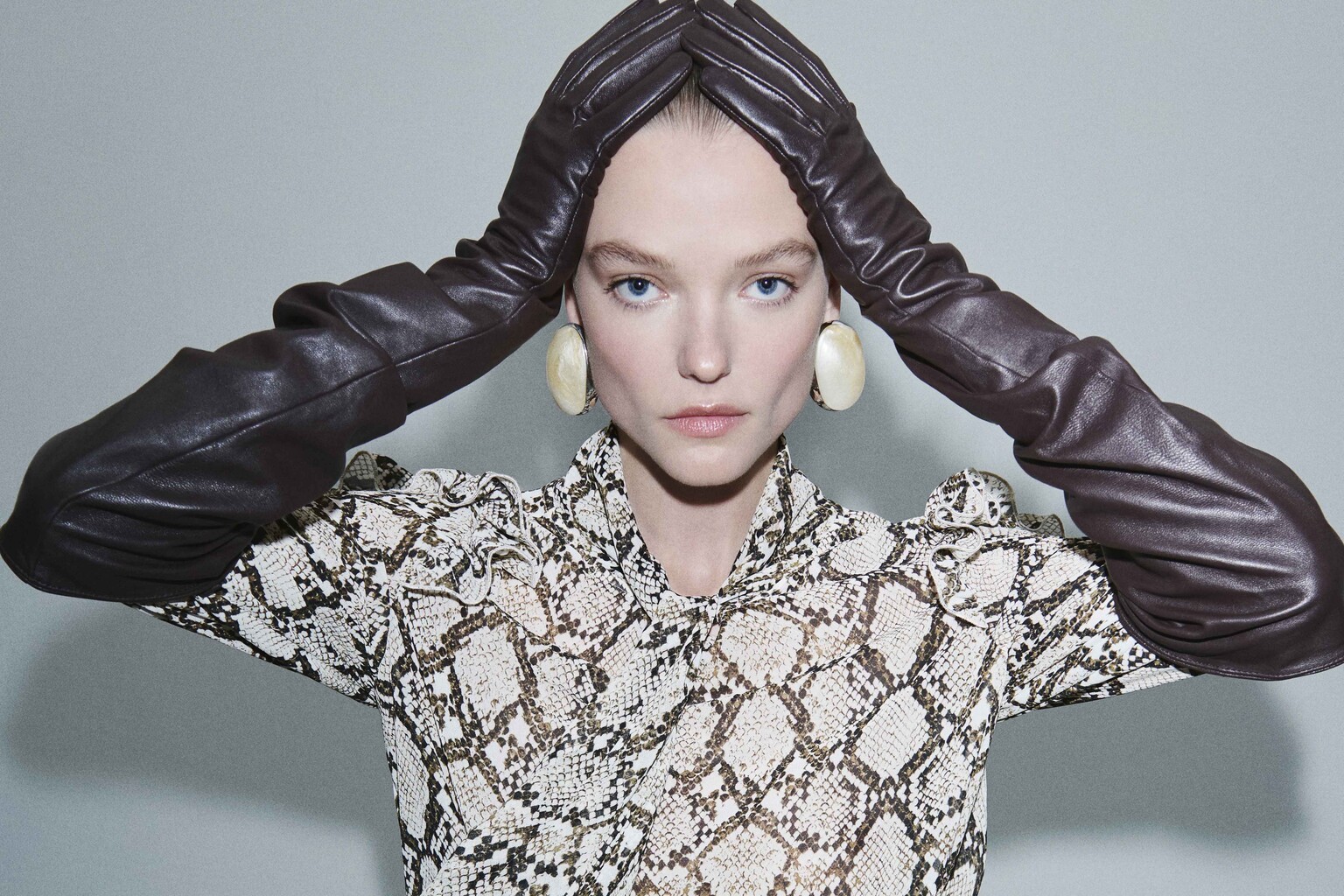 MAAG_WOMAN_TRANSITIONAL_0549