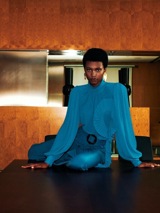 daniel-gonzalez-elizondo-stylist-estilista-ruth-akele-fernando-gomez-photo-vogue-arabia-2