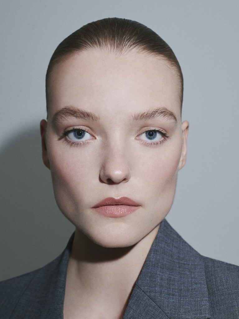 MAAG_WOMAN_TRANSITIONAL_0576